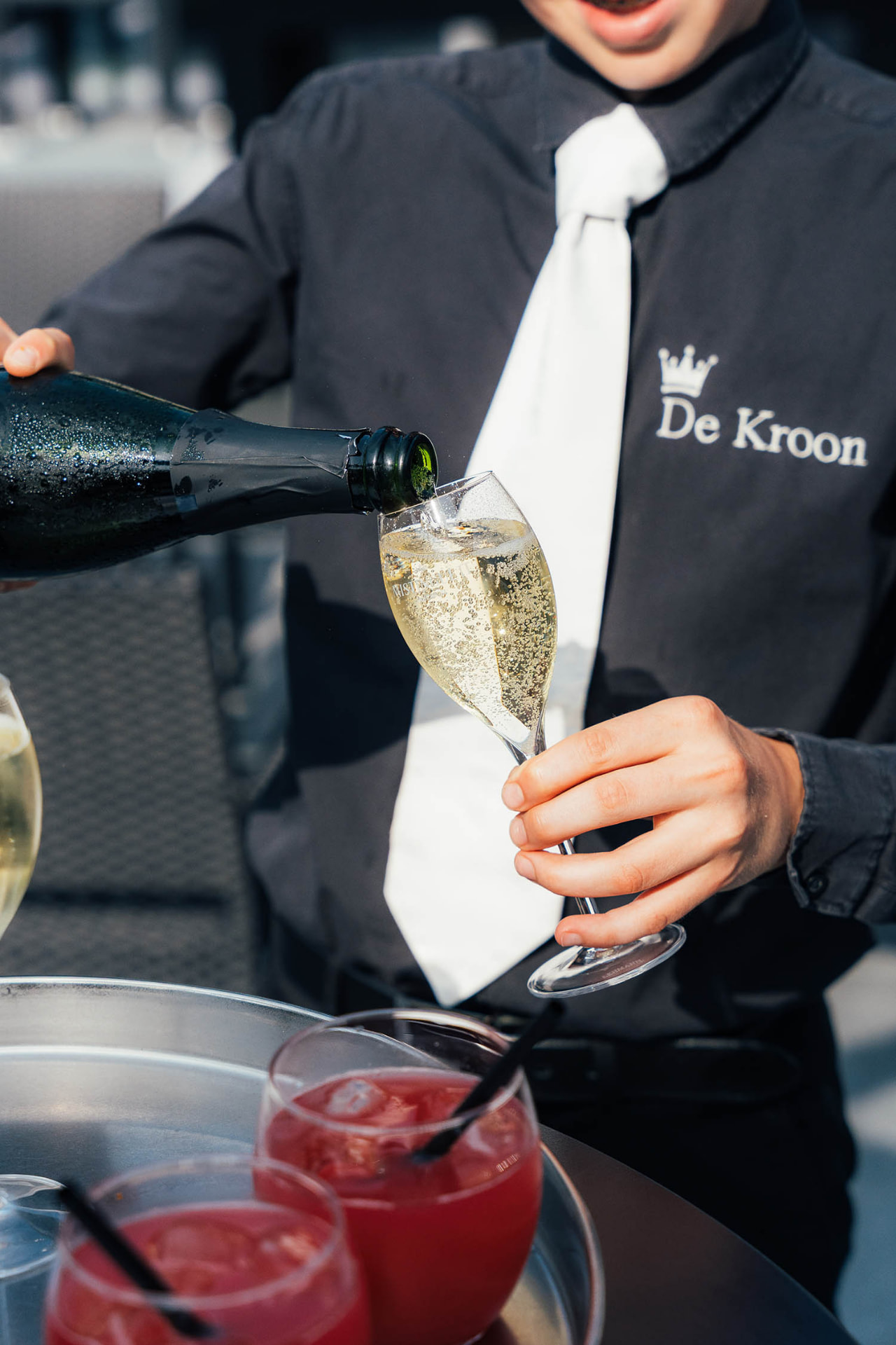 Bubbels worden geschonken bij De Kroon